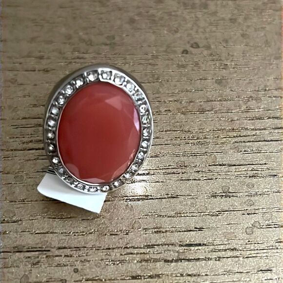 Cache stone ring 💍 - Picture 1 of 8